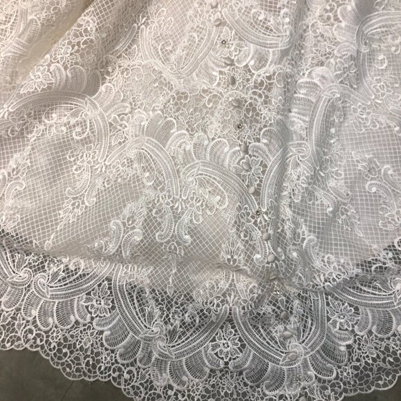 Mermaid Lace IVORY Wedding Dress, Plunging Vneck, Fitted Bum Sexy Fit & Flare - Picture 8 of 12